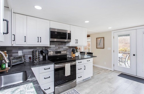 Cossayuna Other | Waterfront Modern Farmhouse with WiFi near Saratoga Track, Vermont and more!