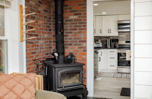 Cossayuna Other | Waterfront Modern Farmhouse with WiFi near Saratoga Track, Vermont and more!