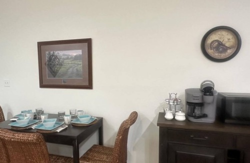 Satsuma House | Waterfront! New build, two bedroom! Starlink WiFi