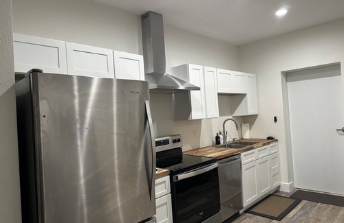 Satsuma House | Waterfront! New build, two bedroom! Starlink WiFi