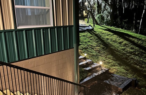 Satsuma House | Waterfront! New build, two bedroom! Starlink WiFi