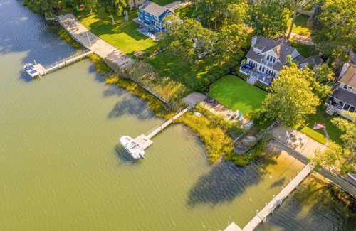 Southold House | Waterfront, New Construction North Fork Beach House