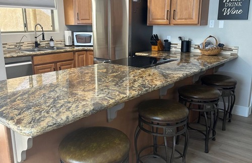 Lake Havasu City Condo | Waterfront Newly Remodeled 2x2 - Corner Unit, Walk to Bridge/Beach/Bars/Food