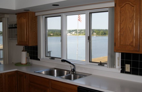 Portsmouth House | Waterfront Oasis-Dynamic Newport County: Kayaks-Fire Pit-BBQ. Oct. 2025 avail.