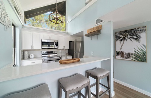 Crystal River Condo | Waterfront Oasis - Crystal River:1-Bedroom with Gulf Views, Pool, and Boat Dock!