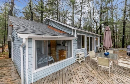Muskoka Lakes Cottage | Waterfront on Lake Muskoka!
