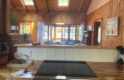Standish Cottage | WATERFRONT ON SEBAGO LAKE, SANDY BEACH, DOCK, MOORING, AC, AND PET FRIENDLY