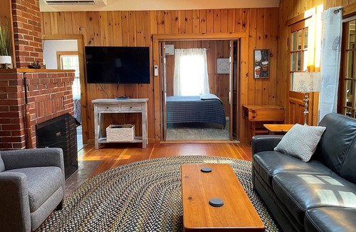 Standish Cottage | WATERFRONT ON SEBAGO LAKE, SANDY BEACH, DOCK, MOORING, AC, AND PET FRIENDLY