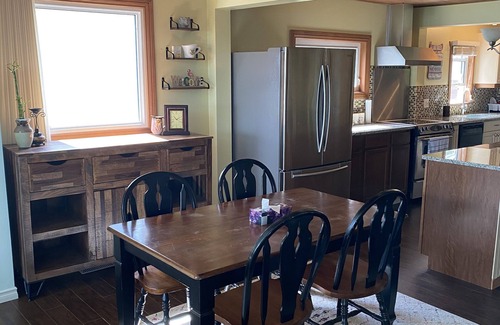 Bobcaygeon Cottage | Waterfront Paradise on the lake!