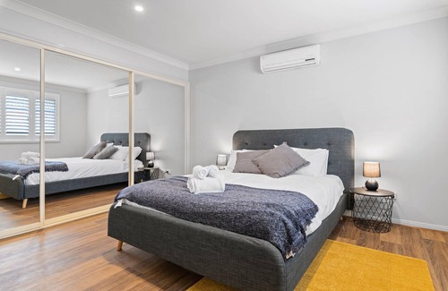 Charmhaven House | Waterfront Paradise in Charmhaven - Kayak + Pool