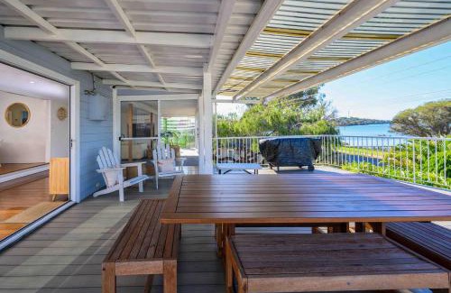 Dawesville House | Waterfront Paradise Family Friendly Stunning Views