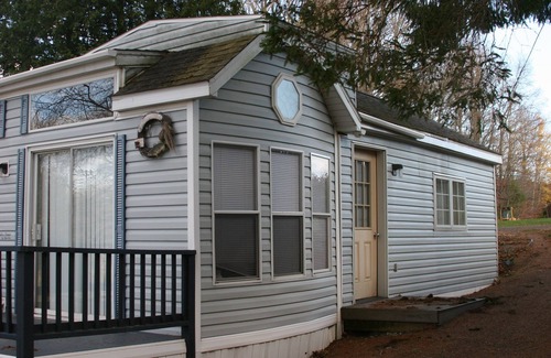 Broadalbin Cottage | Waterfront Playground- 1750 💰 wkly peak Season Rate PLUS PLUS.