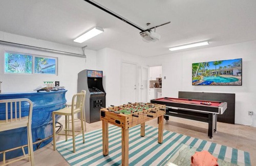Pompano Beach House | Waterfront Pool Dream Vacation