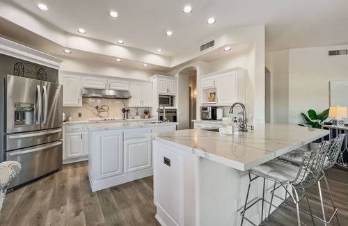 The Islands House | Waterfront, Pool, Sauna, Boat, Luxury living, low price! 30 Night Min.