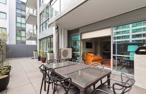 Geelong Apartment | Waterfront Premium Apartment in central Geelong