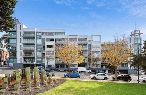 Geelong Apartment | Waterfront Premium Apartment in central Geelong