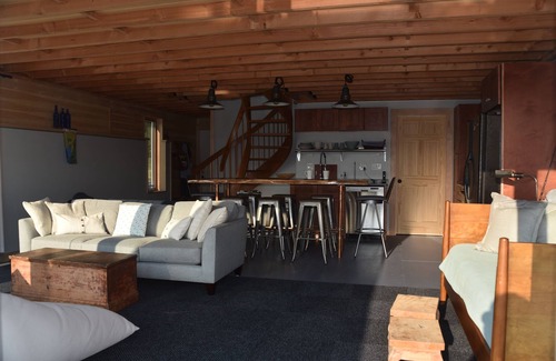 East Boothbay Resort | Waterfront. Private. Perfect.n3 bedrooms/3 bathrooms. Plus options for kids.