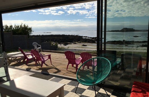 Ploudalmezeau House | Waterfront property in Portsall Wifi Stand up kayaks piano dogs ok