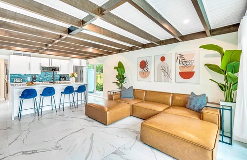 Coral Ridge House | Waterfront Residence/Heated Pool/grand outdoor/Lime Key