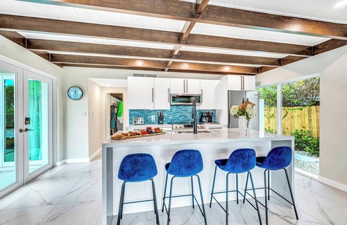 Coral Ridge House | Waterfront Residence/Heated Pool/grand outdoor/Lime Key