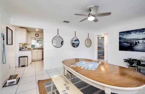 Bradenton House | Waterfront Retreat — Canal front, Pool, Putting Green, Beach Gear — 2BR/2BA