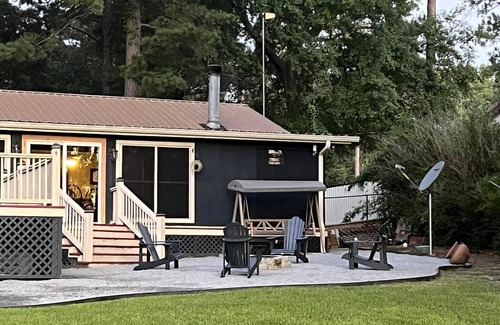 Negreet House | Waterfront Retreat in Toledo Bend