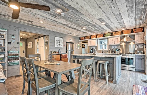 LaGrange County Cottage | Waterfront Retreat, 10 Mi to Dtwn Shipshewana