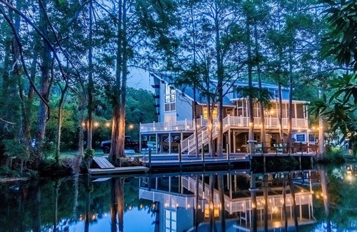 Weeki Wachee Gardens House | Waterfront Retreat + Kayaks - Extended Stay Deal