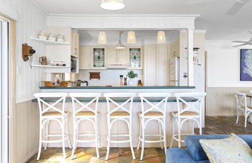 Tuggerawong House | Waterfront Retreat with Games for the Whole Family