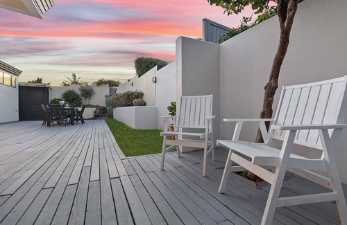 Castor Bay House | Waterfront retreat with stunning sea view - Family friendly & Great location n
