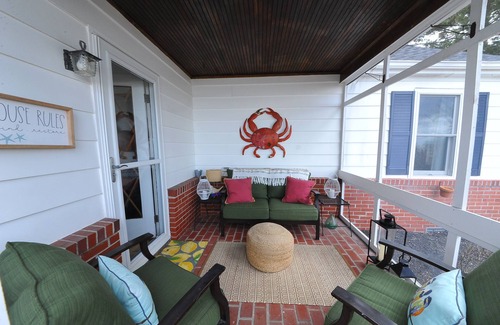 Rock Hall House | WATERFRONT right on a BEACH