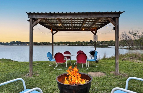 Willis House | Waterfront RV Space A