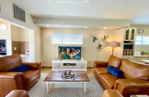 Vineta Apartment | Waterfront Seaview Cottage F4