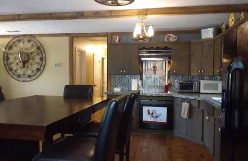 Bend House | WATERFRONT-SECLUDED- PET FRIENDLY-COLORADO RIVER-STARGAZER HOME ON RIVER!