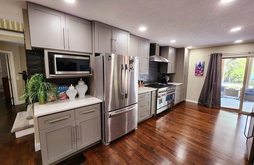 Crystal River House | WATERFRONT Sleeps 12!