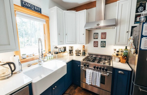 Freeport House | Waterfront Spacious Luxury Home, 5 min to LL Bean!