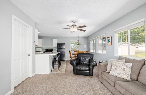Newaygo Condo | Waterfront Suite: Dock, Kayaks, Firepit, BBQ