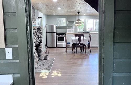 Lake Luzerne Cabin | Waterfront Tamarack Cabin near Saratoga, Lake George