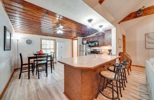 Texarkana Cabin | Waterfront Texarkana Cabin: Tranquil Acreage