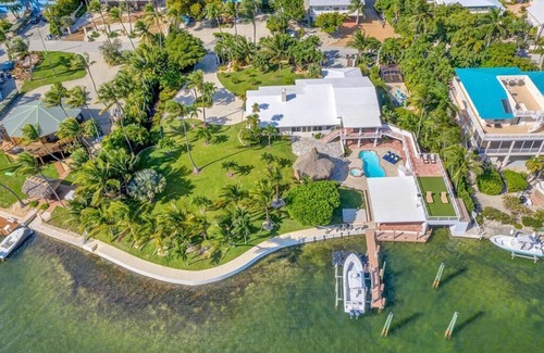 Islamorada House | Waterfront. The Sapodilla House. Islamorada Family Estate Home.