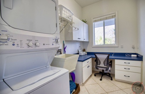 Englewood House | Waterfront Tropical Paradise, 5mins. to beach, pool/hot tub, game room, kayaks