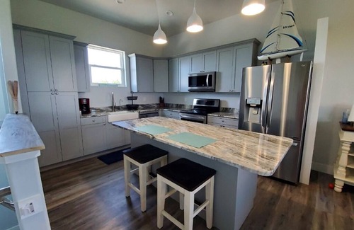 Captiva House | Waterfront Property with Dock and 2 Minute Walk to the Beach