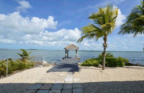 Sugarloaf Key House | Waterfront Escape