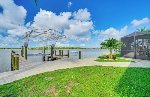 Matlacha House | Waterfront Views & Dock: Matlacha Island Home