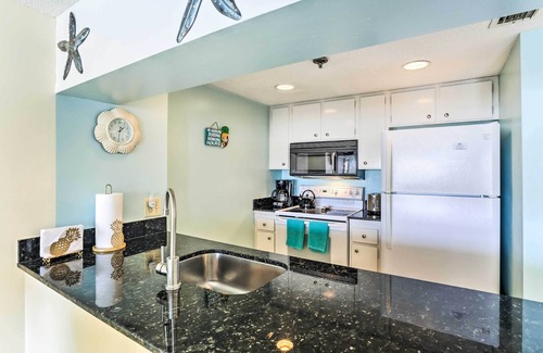 Burnt Store Marina Condo | Waterfront Views + Pool Access: Punta Gorda Escape