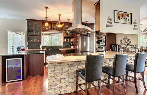 Crystal River House | WATERFRONT views and access to Kings Bay with seawall opp for 1 boat overnight