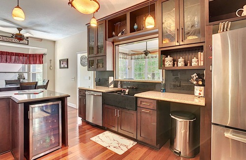 Crystal River House | WATERFRONT views and access to Kings Bay with seawall opp for 1 boat overnight