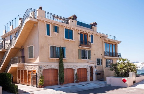 Balboa Peninsula House | Waterfront Villa W/Rooftop pool, hot tub. Amazing 360 degree bay & beach views