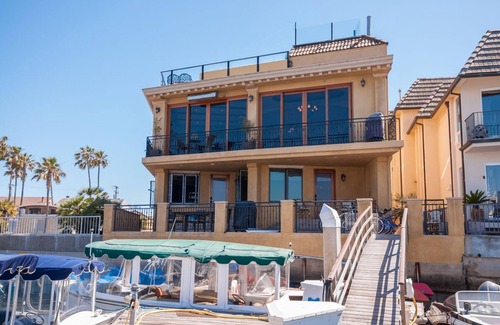 Balboa Peninsula House | Waterfront Villa W/Rooftop pool, hot tub. Amazing 360 degree bay & beach views