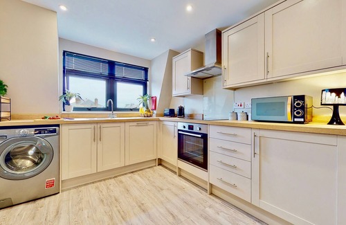 Chatham Apartment | Waterfront Way Luxury Apartments, unit 3